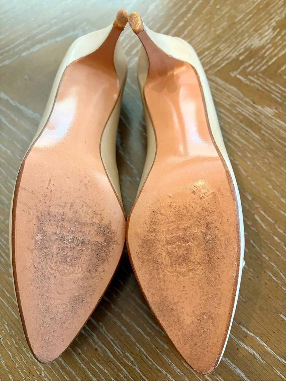 Stuart Weitzman Pearl Bow Pointy Pumps in Light Beige with Gold Studs
